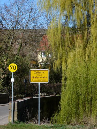 Niefernheim_Ortsschild